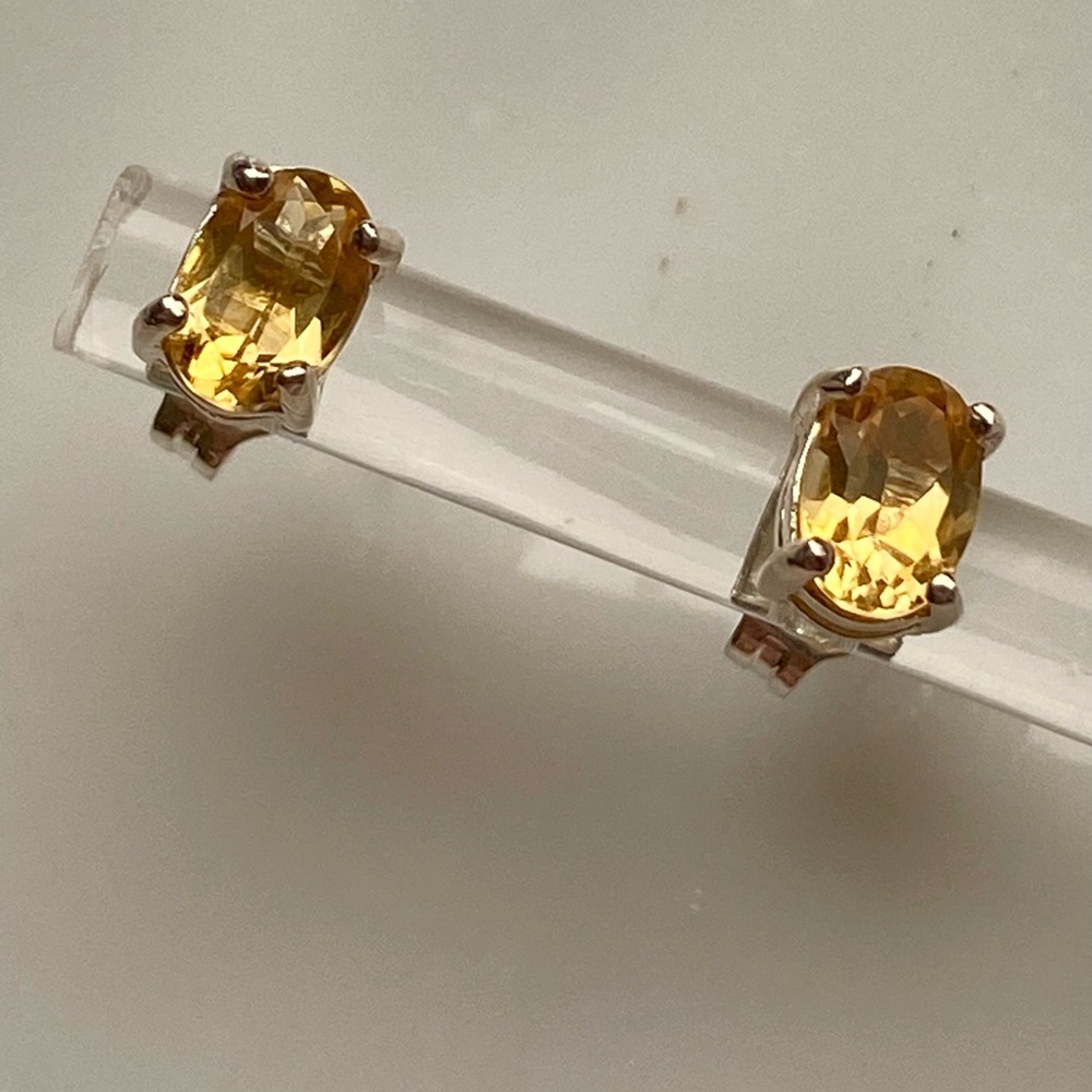 Simple Citrine oval cut Stud Earrings set in Sterling Silver - Picture 3 of 5
